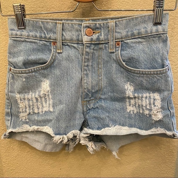 BRANDY MELVILLE Embroidered Floral Jean Shorts-26 - Picture 4 of 6